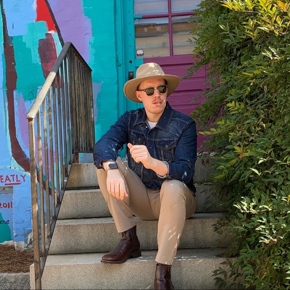 Meet your Posher, Zac - Picture 3 of 3